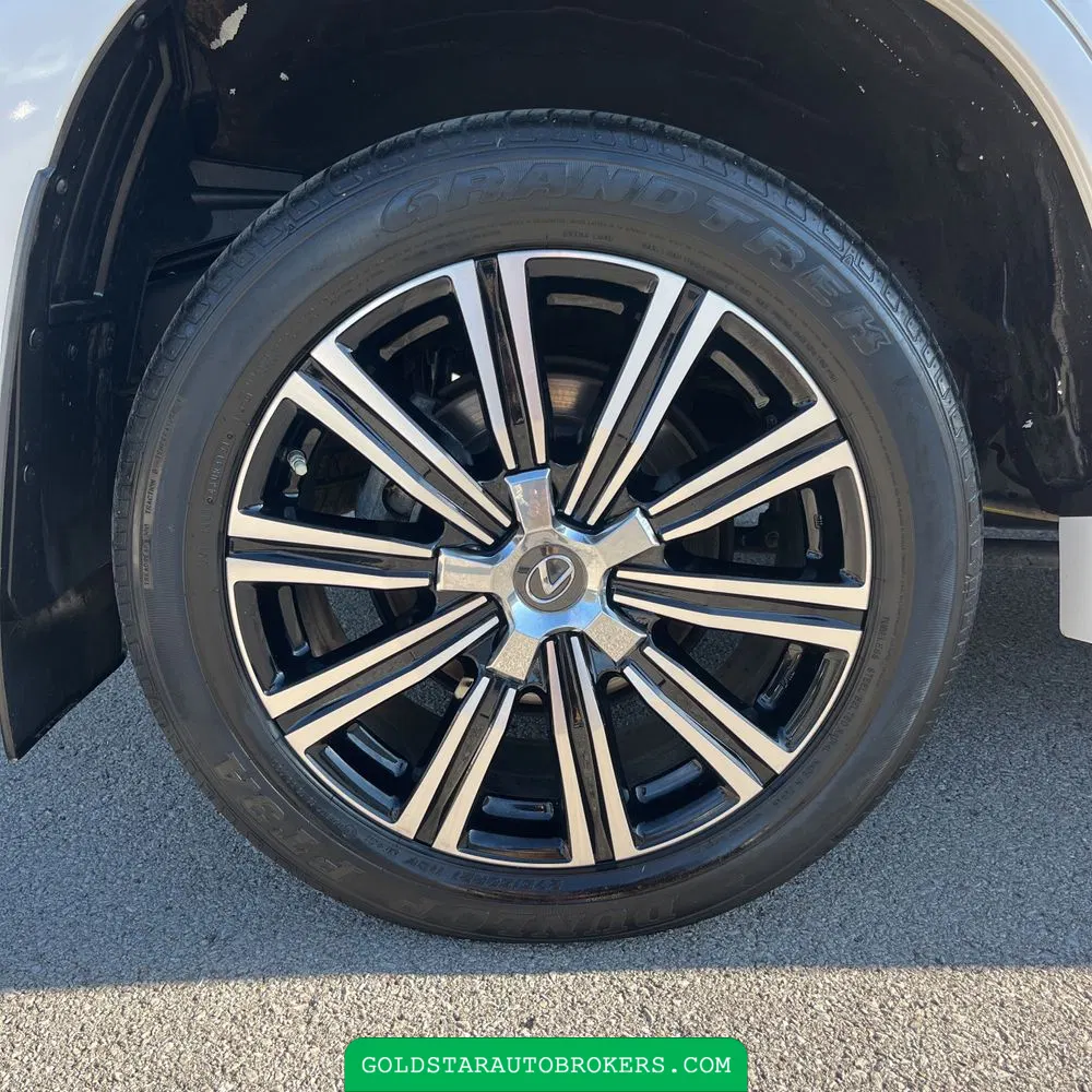 2021 Lexus LX 570 Three-Row