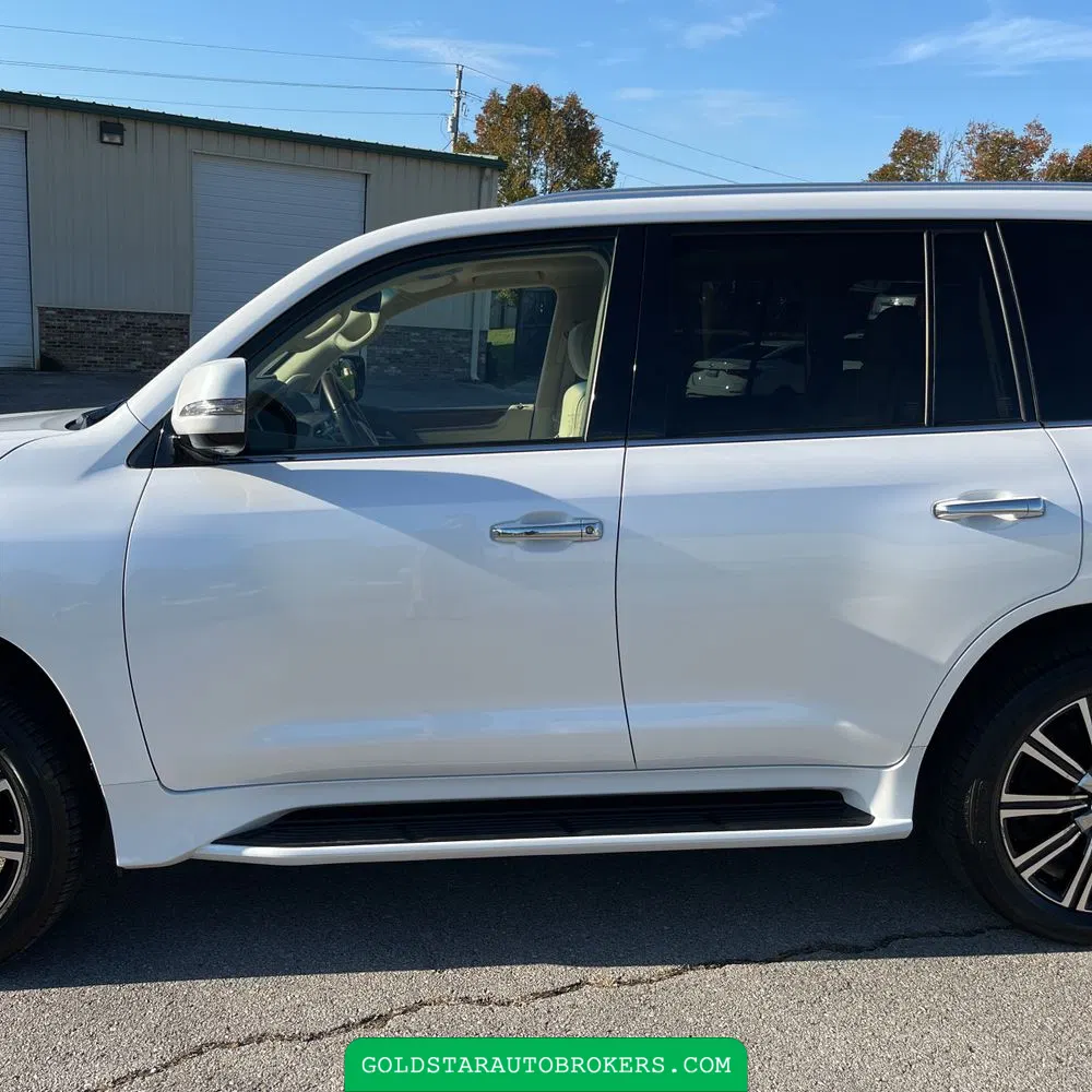 2021 Lexus LX 570 Three-Row