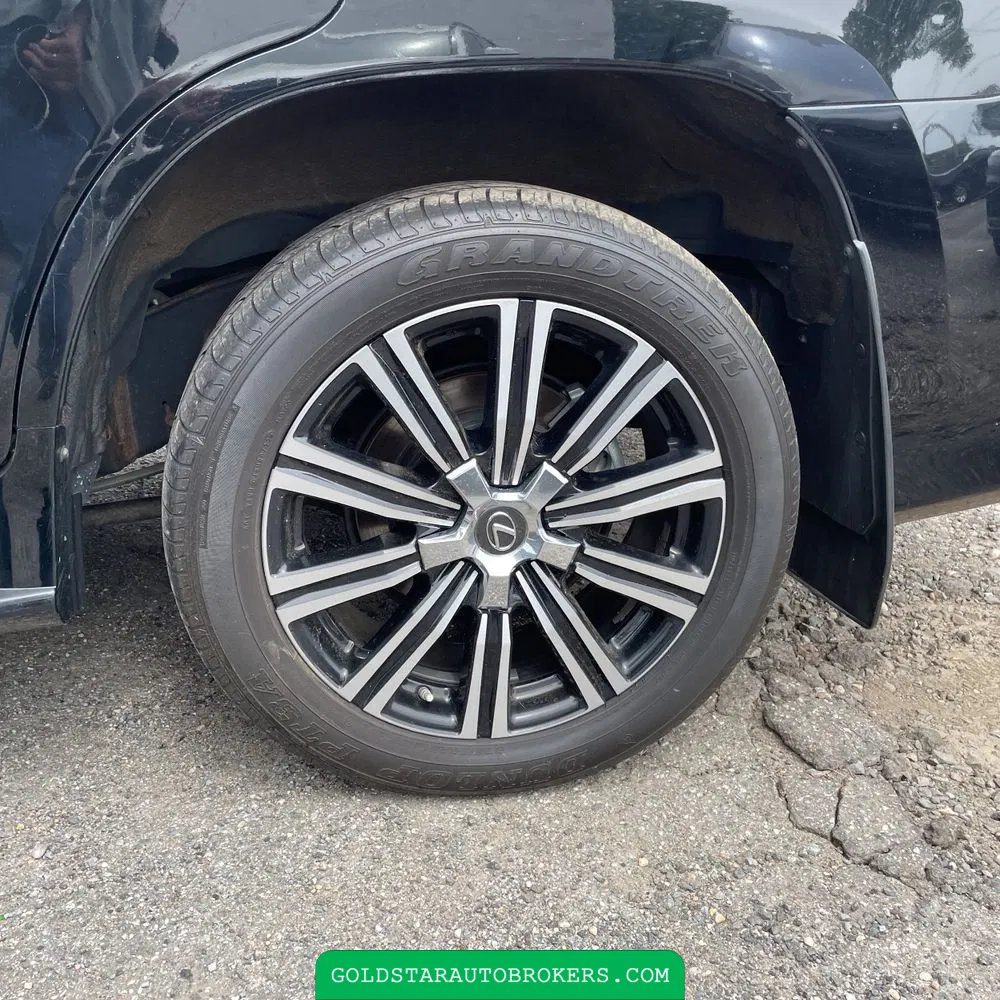2020 Lexus LX 570 Two-Row