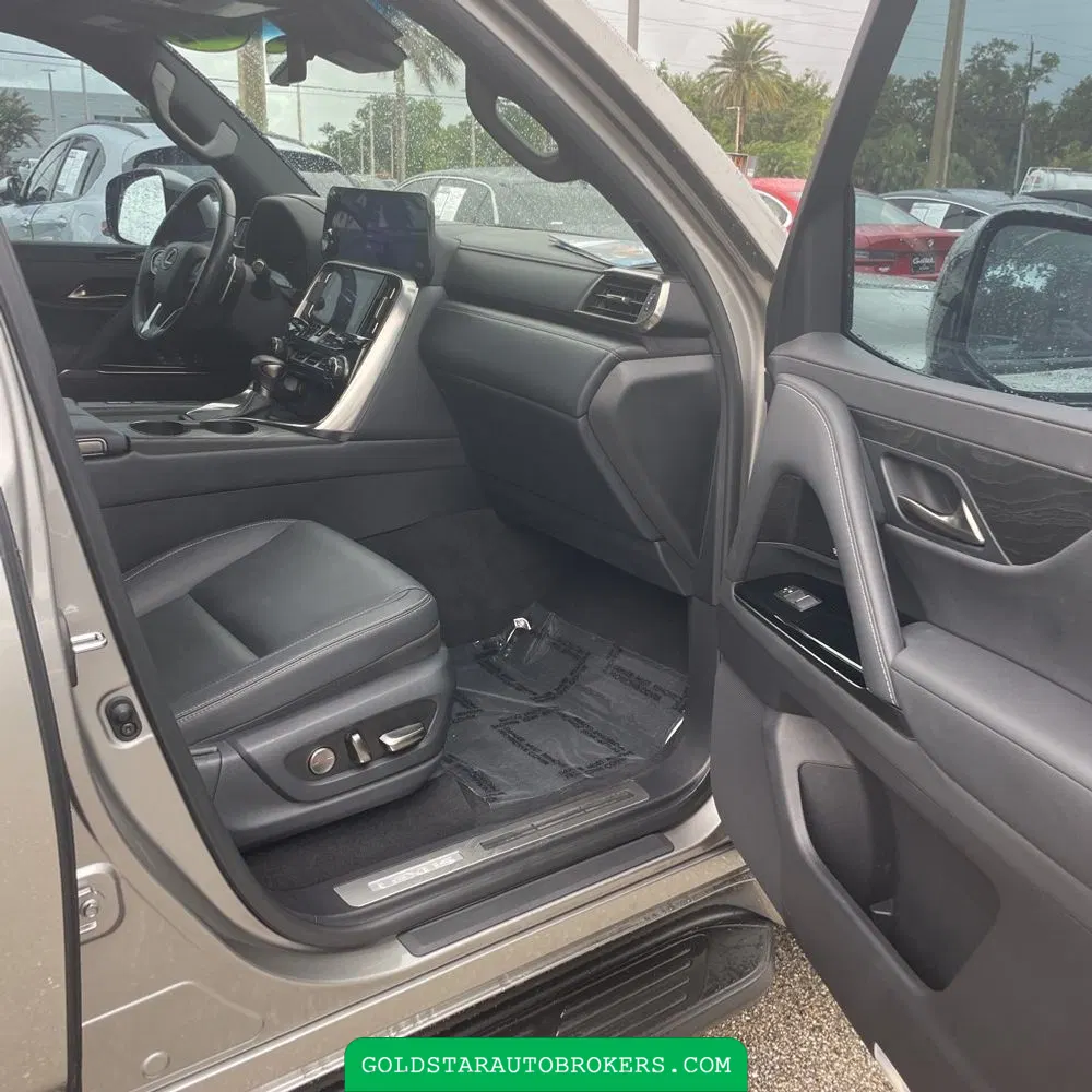 2022 Lexus LX 600 Luxury
