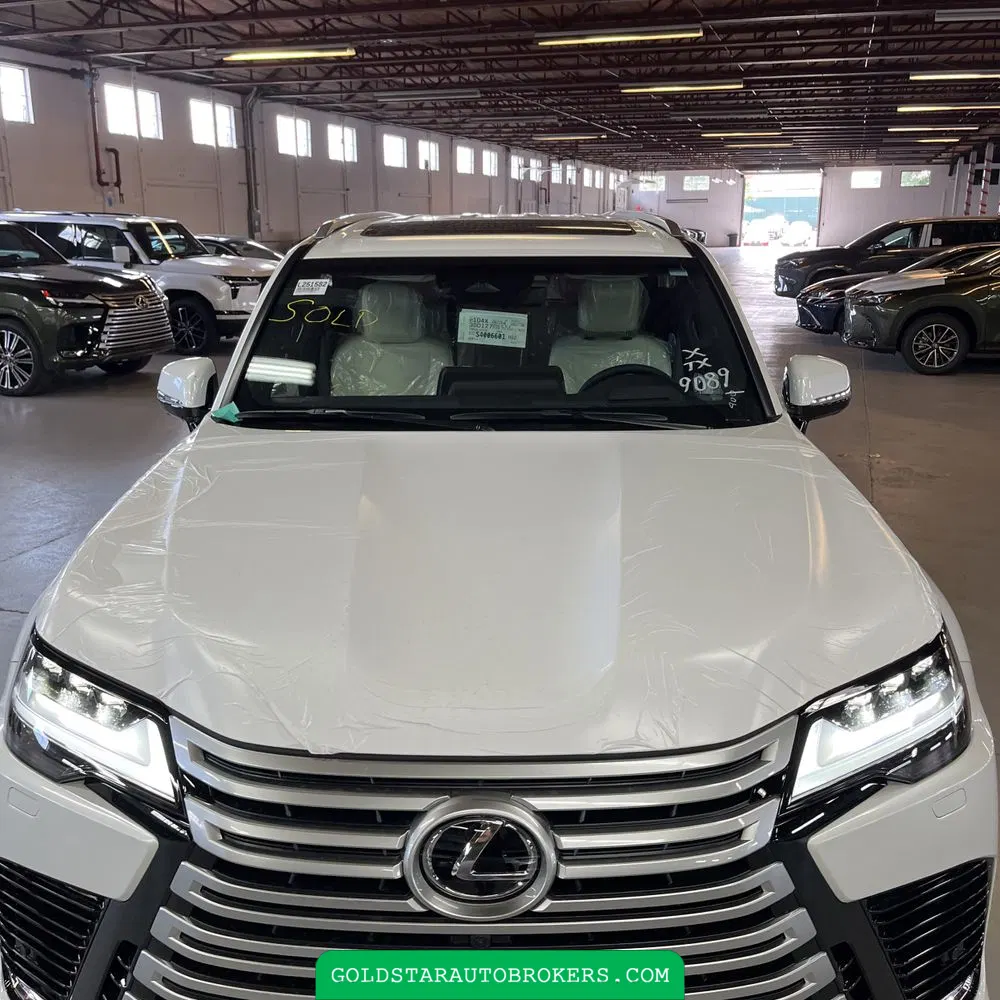 2025 Lexus LX 700h Luxury