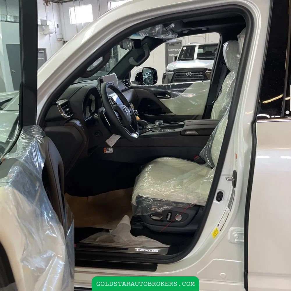 2025 Lexus LX 700h Luxury