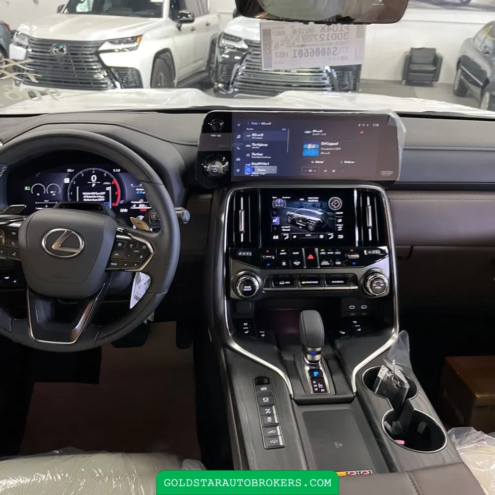 2025 Lexus LX 700h Luxury