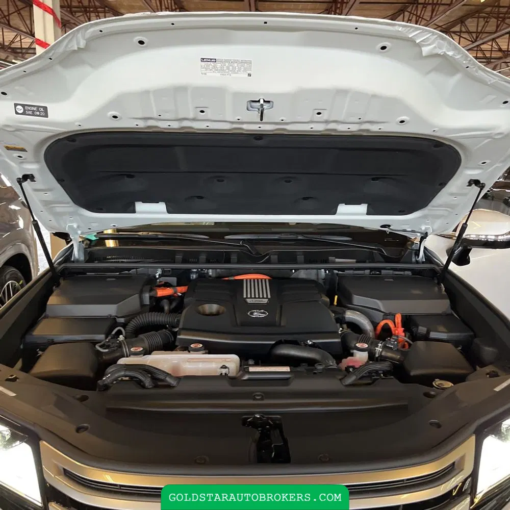 2025 Lexus LX 700h Luxury
