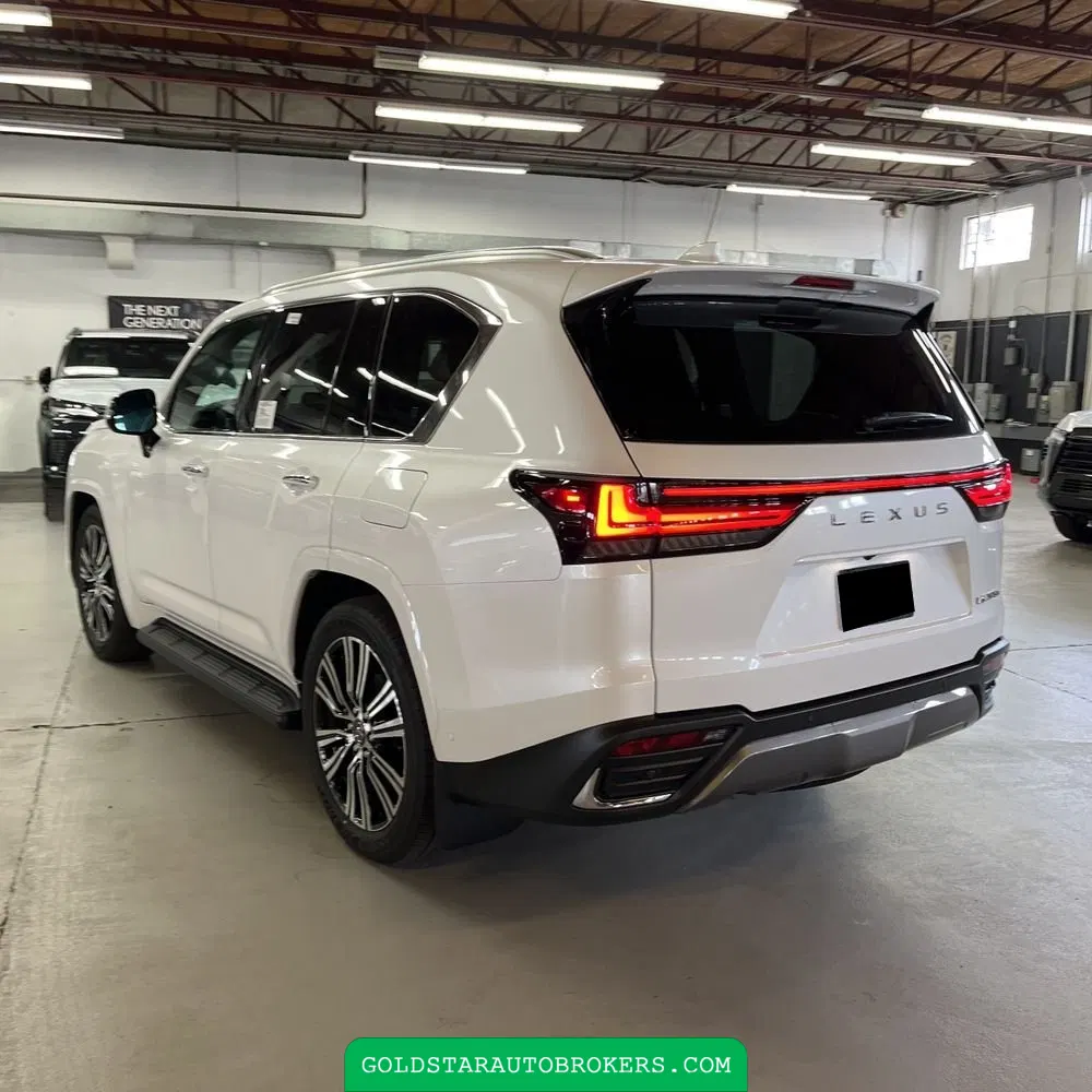 2025 Lexus LX 700h Luxury