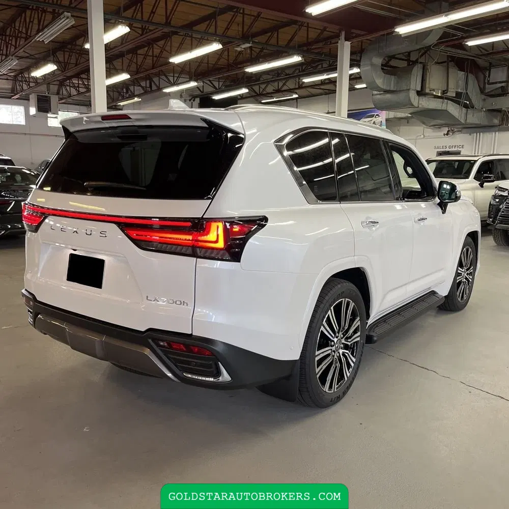 2025 Lexus LX 700h Luxury