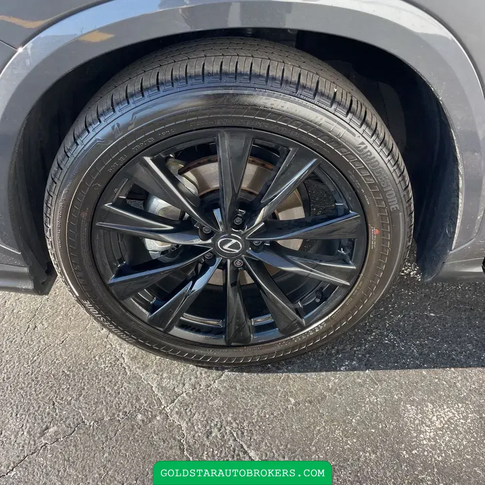 2025 Lexus NX 450h+ F SPORT Handling