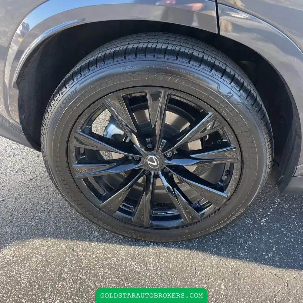 2025 Lexus NX 450h+ F SPORT Handling