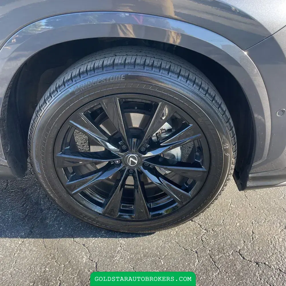 2025 Lexus NX 450h+ F SPORT Handling