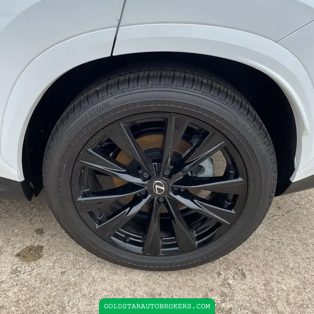 2025 Lexus NX 450h+ F SPORT Handling