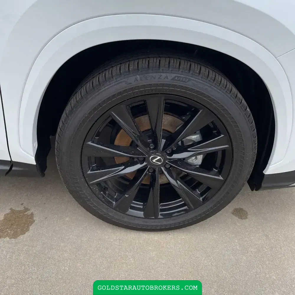 2025 Lexus NX 450h+ F SPORT Handling