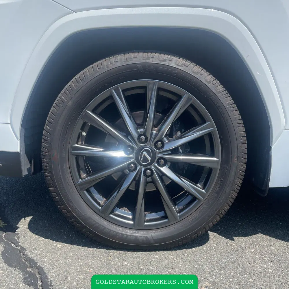 2023 Lexus LX 600 F SPORT Handling