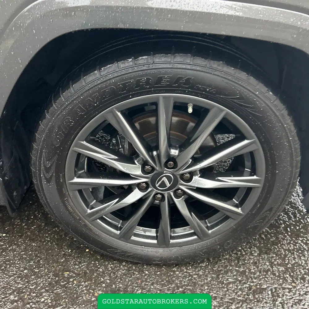 2023 Lexus LX 600 F SPORT Handling