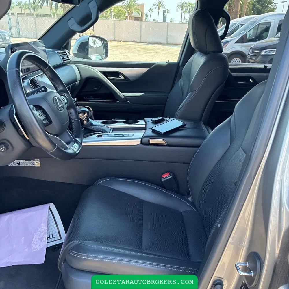 2023 Lexus LX 600 F SPORT Handling