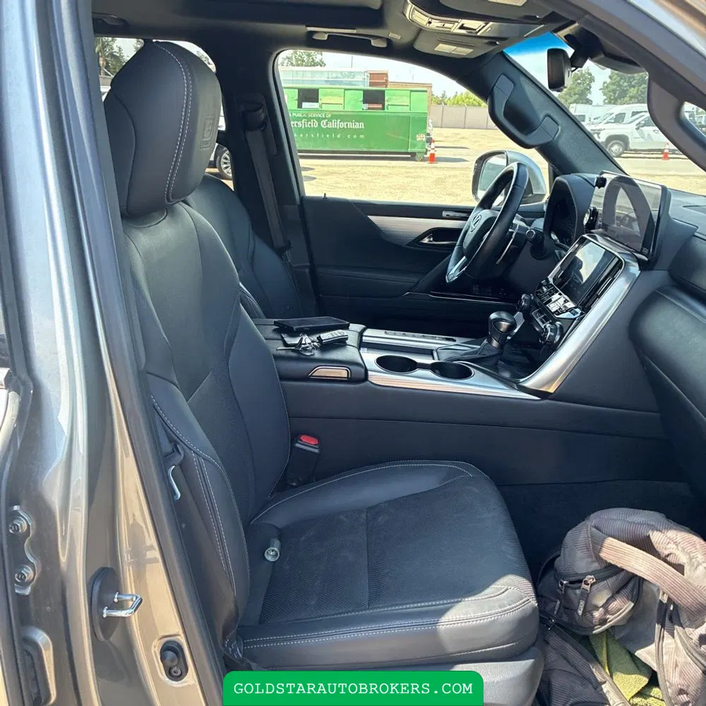 2023 Lexus LX 600 F SPORT Handling