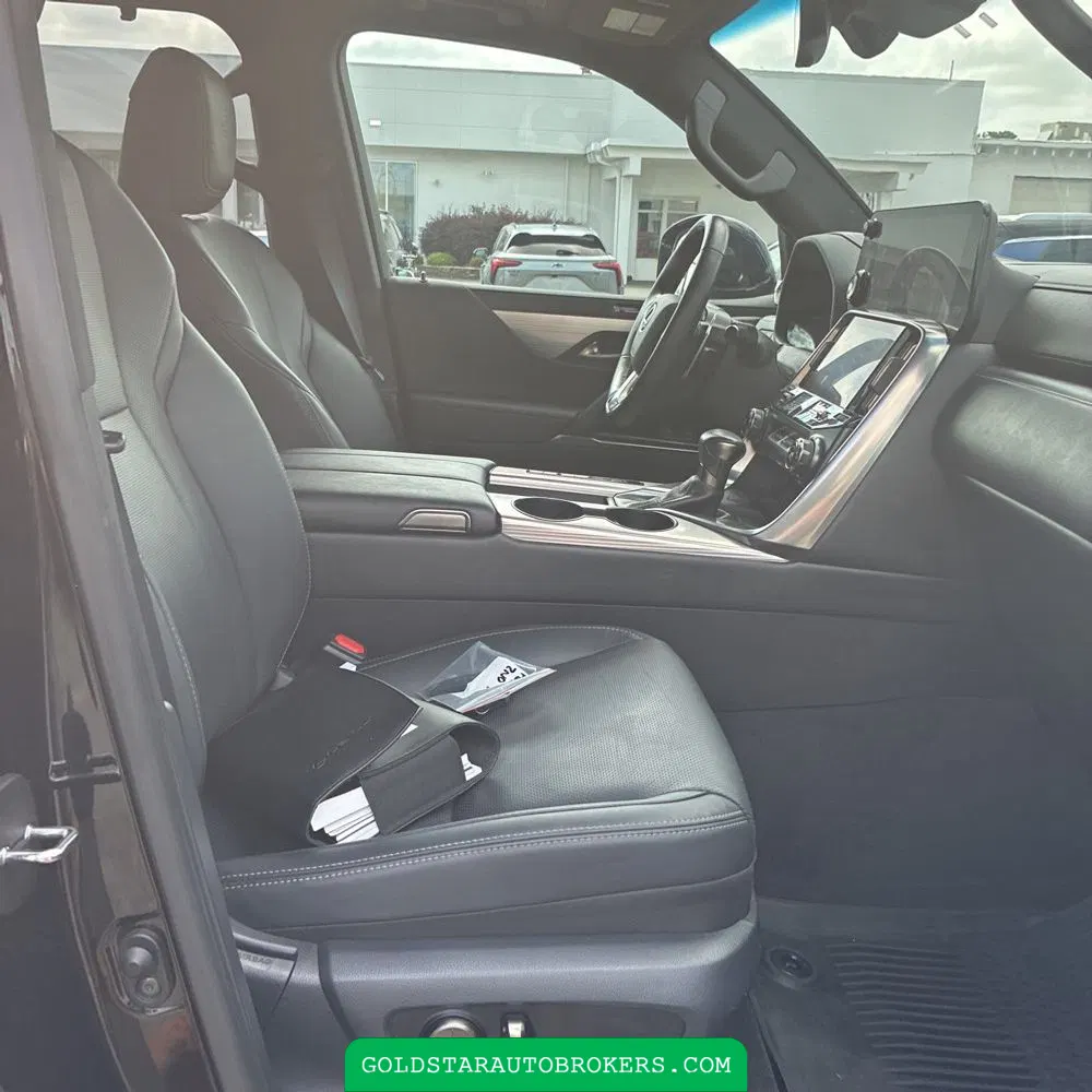2022 Lexus LX 600 F SPORT Handling