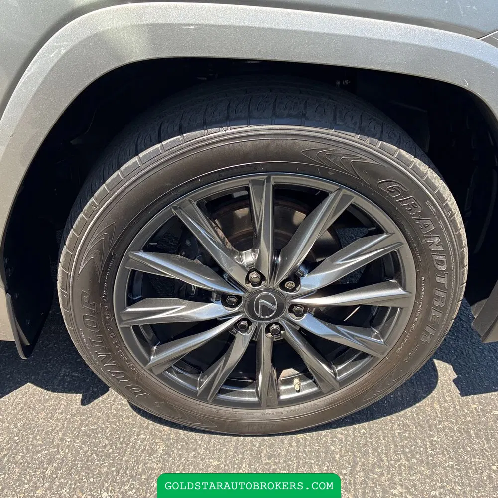 2023 Lexus LX 600 F SPORT Handling