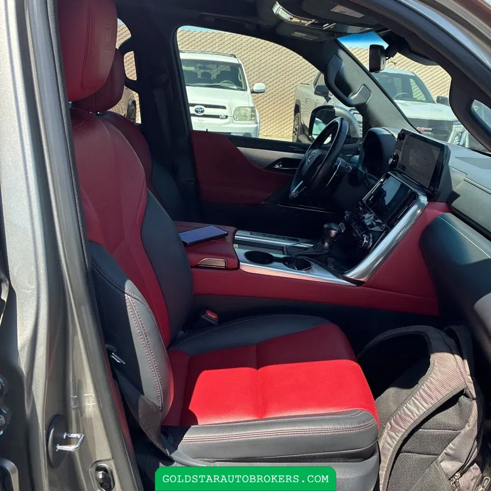 2023 Lexus LX 600 F SPORT Handling