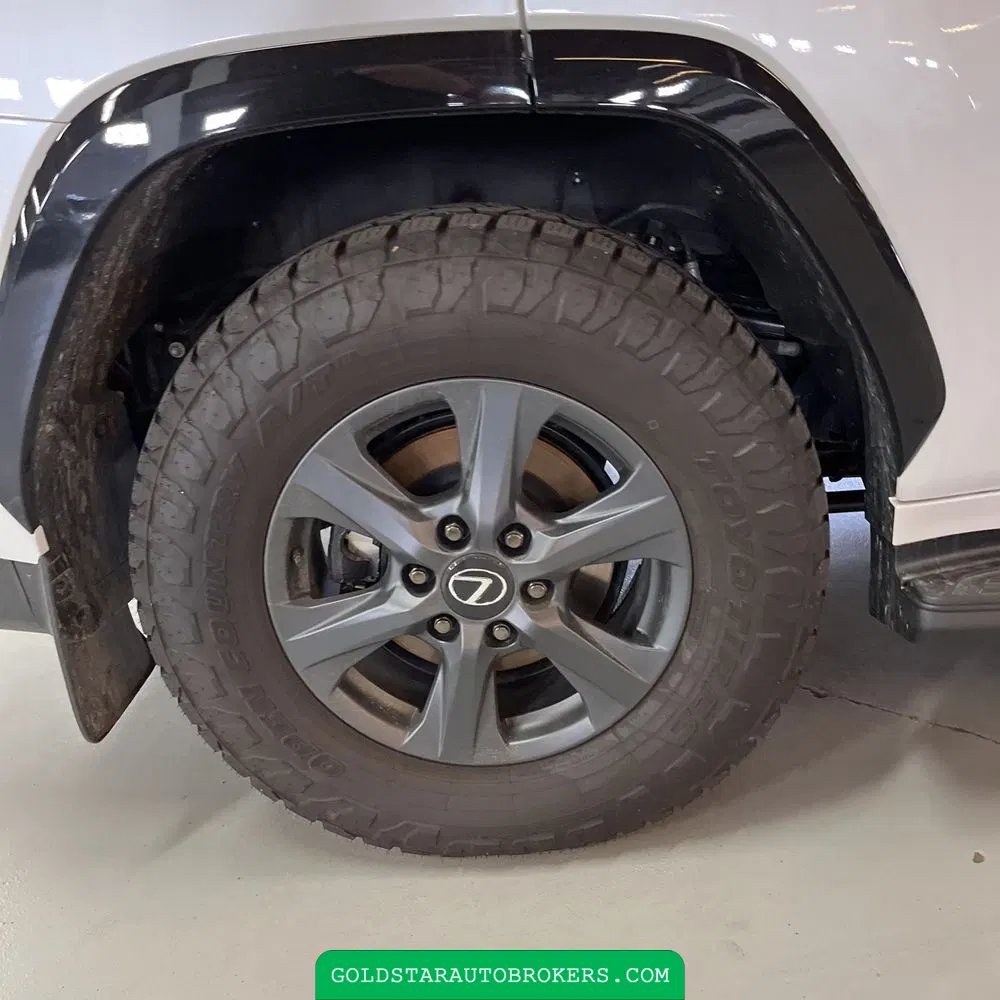 2025 Lexus LX 700h Overtrail