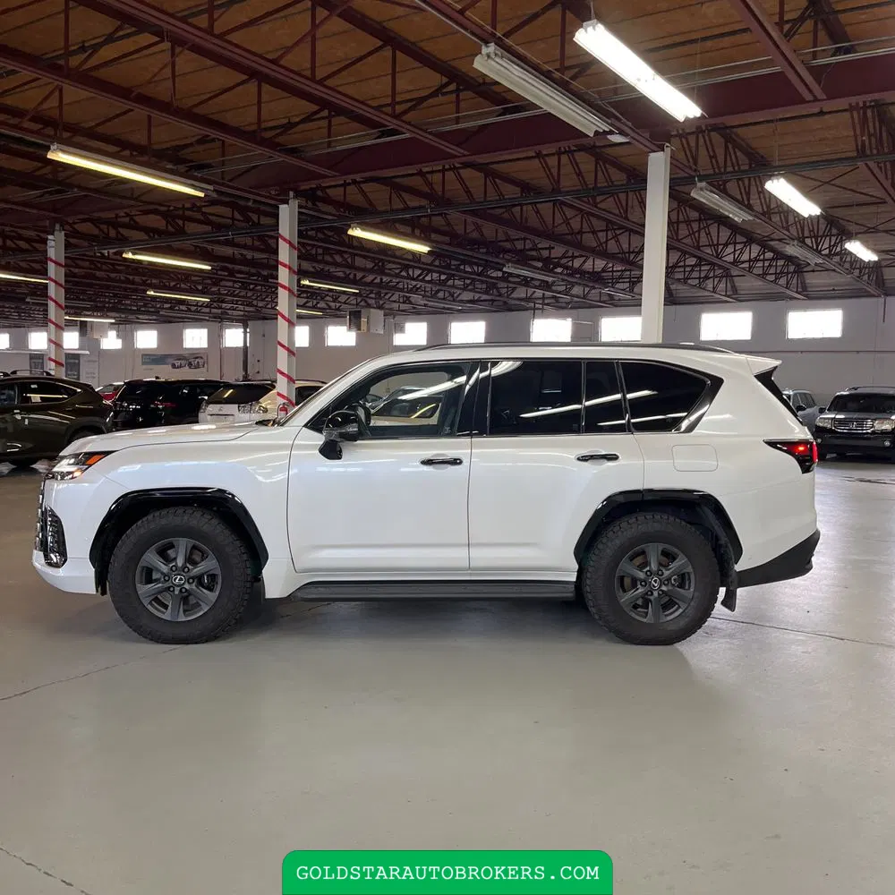 2025 Lexus LX 700h Overtrail