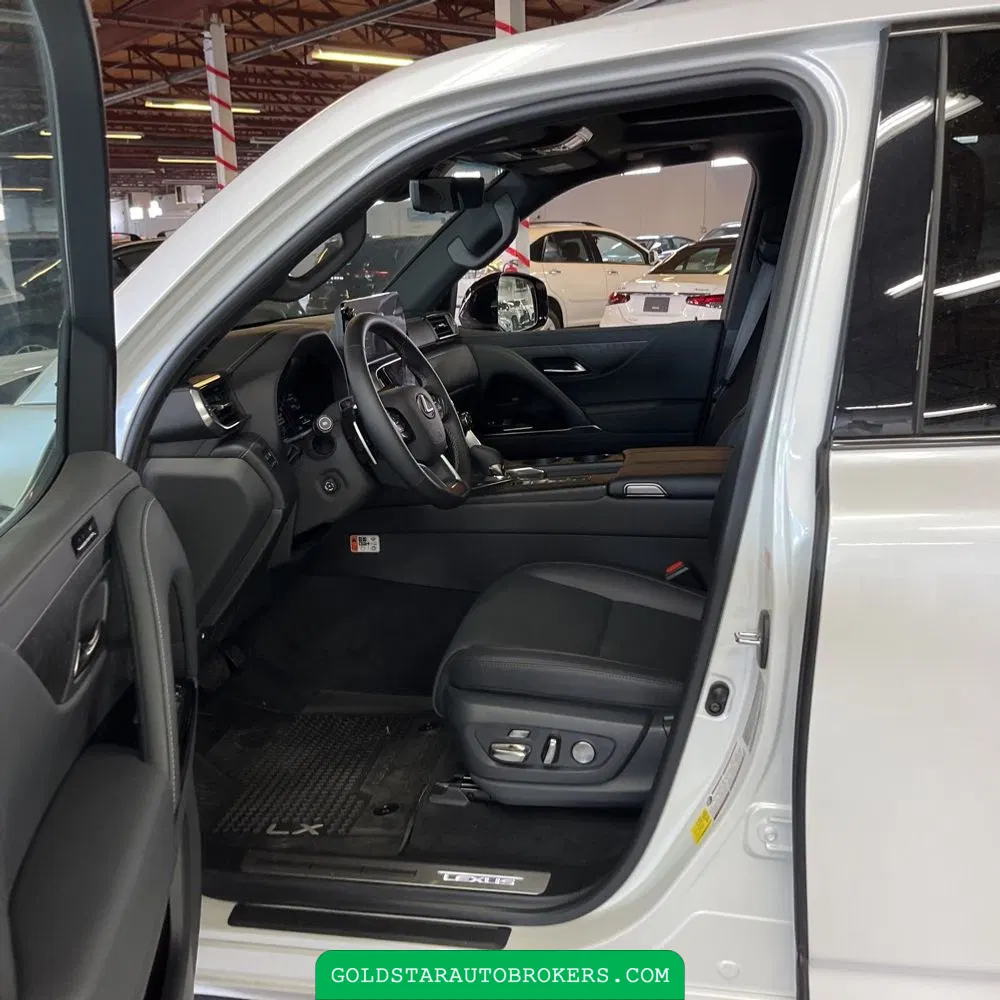 2025 Lexus LX 700h Overtrail