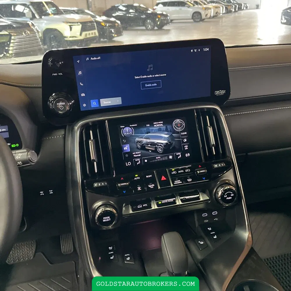 2025 Lexus LX 700h Overtrail