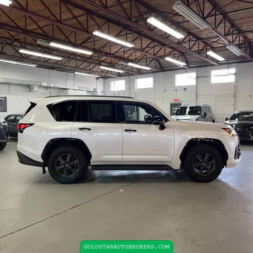 2025 Lexus LX 700h Overtrail