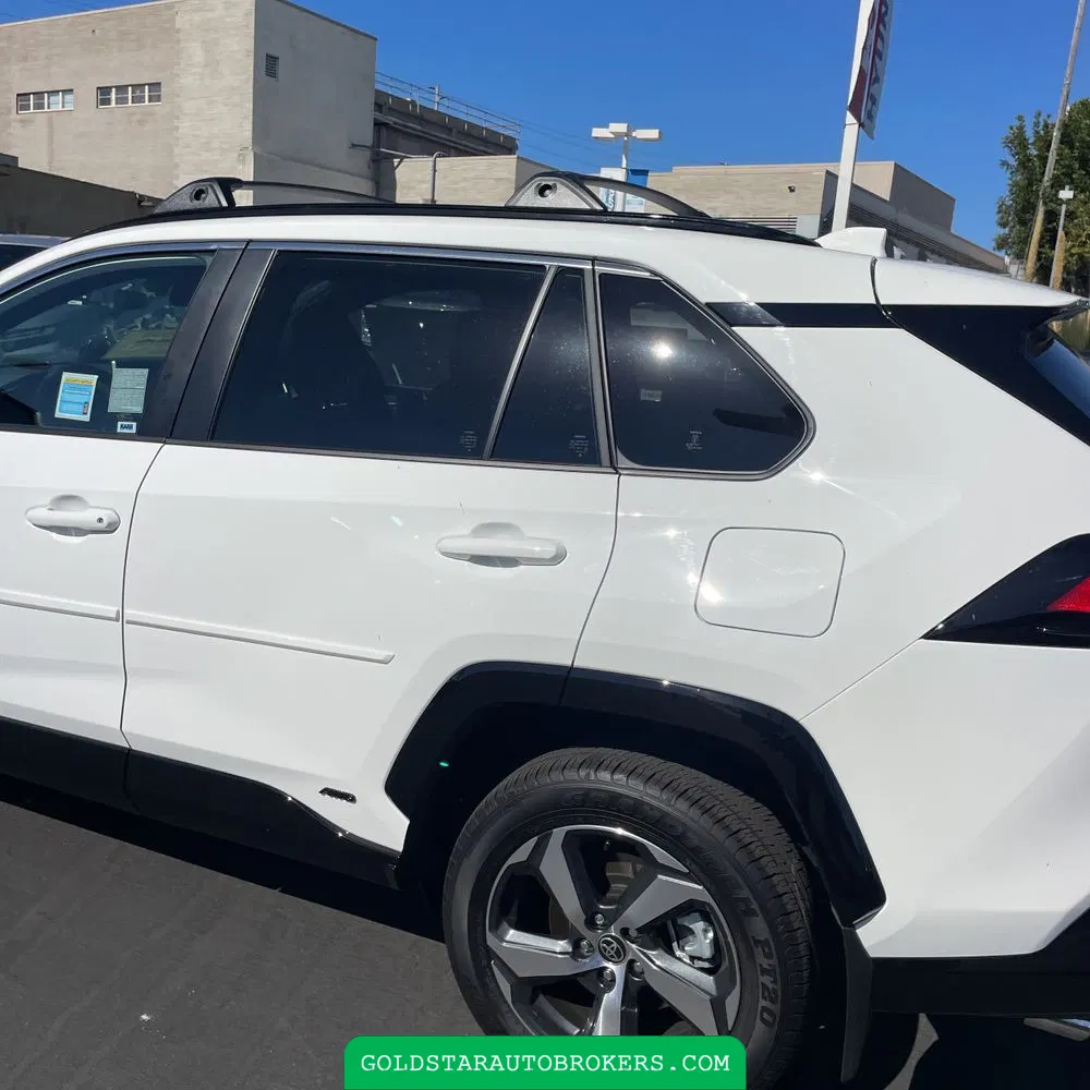 2025 Toyota RAV4 Plug-in Hybrid SE