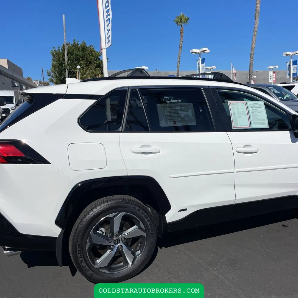 2025 Toyota RAV4 Plug-in Hybrid SE
