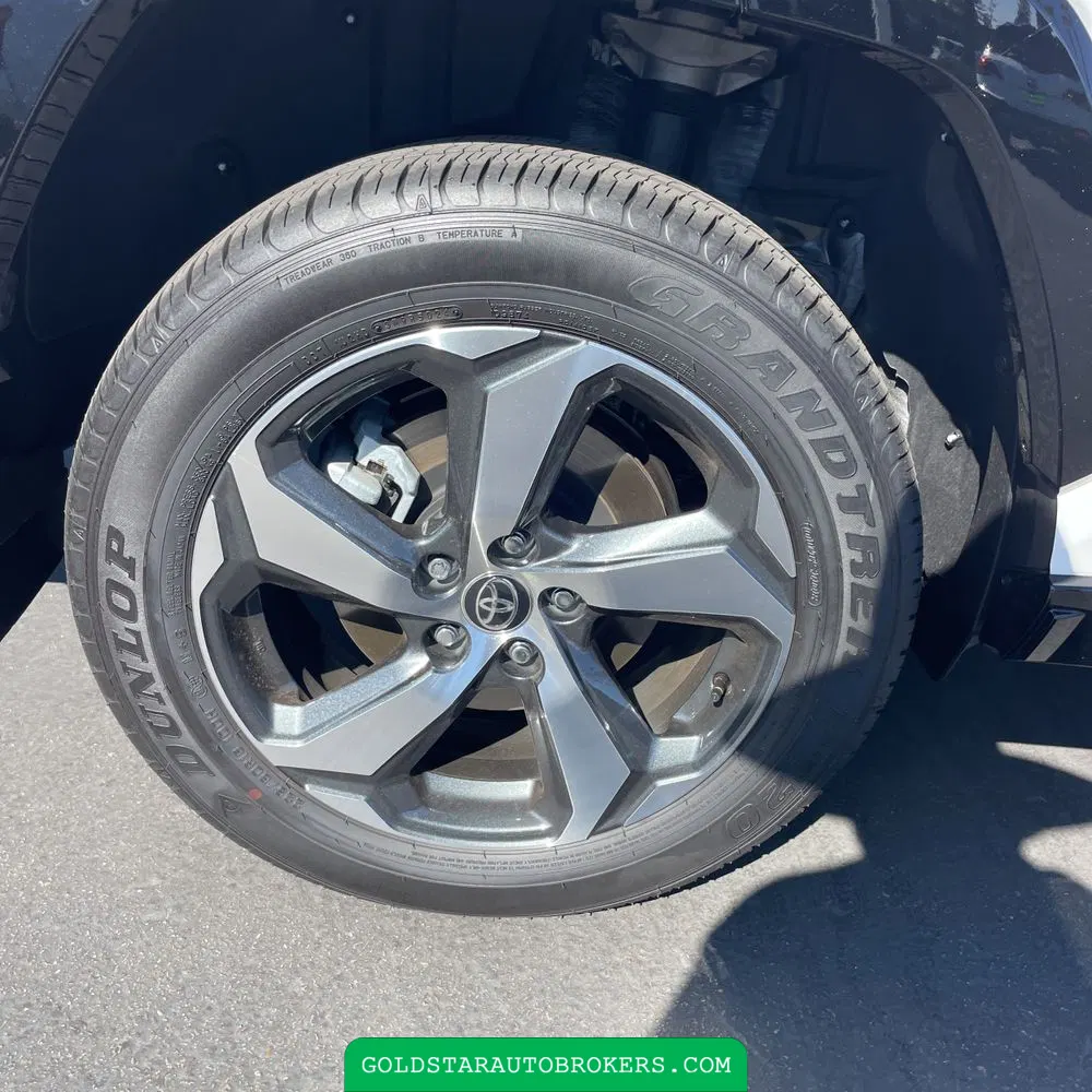 2025 Toyota RAV4 Plug-in Hybrid SE