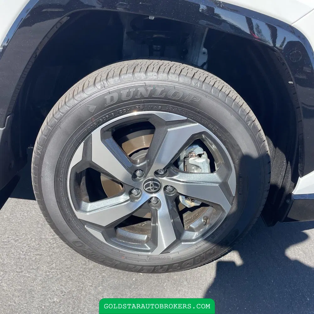 2025 Toyota RAV4 Plug-in Hybrid SE