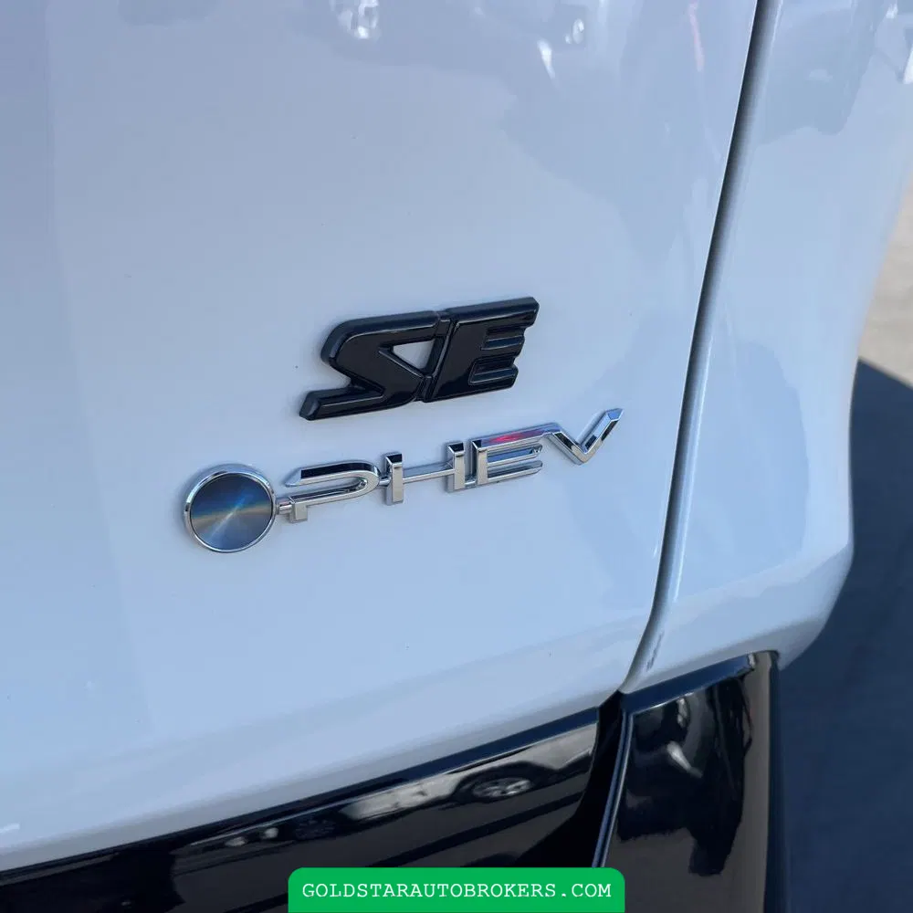 2025 Toyota RAV4 Plug-in Hybrid SE