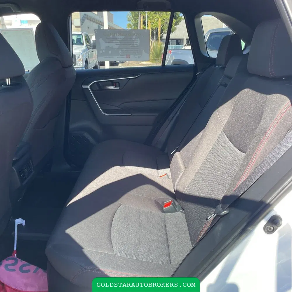 2025 Toyota RAV4 Plug-in Hybrid SE