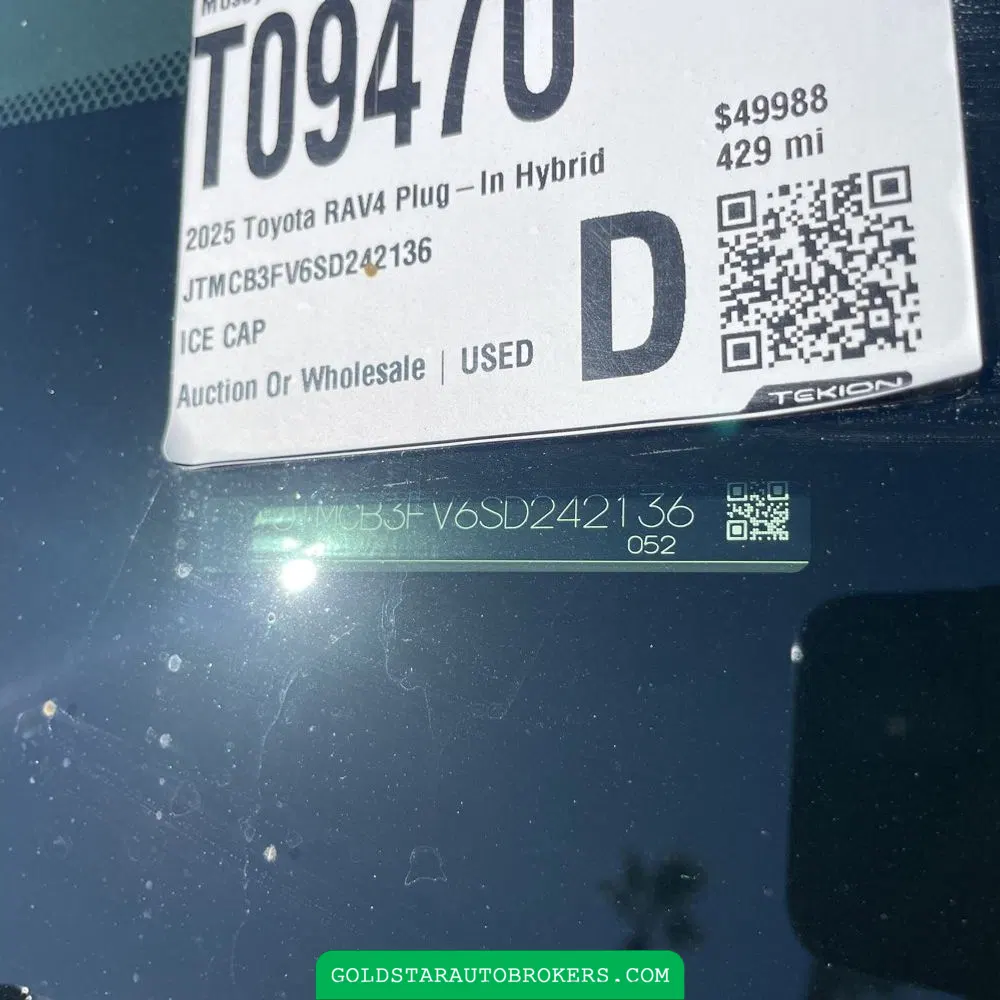 2025 Toyota RAV4 Plug-in Hybrid SE