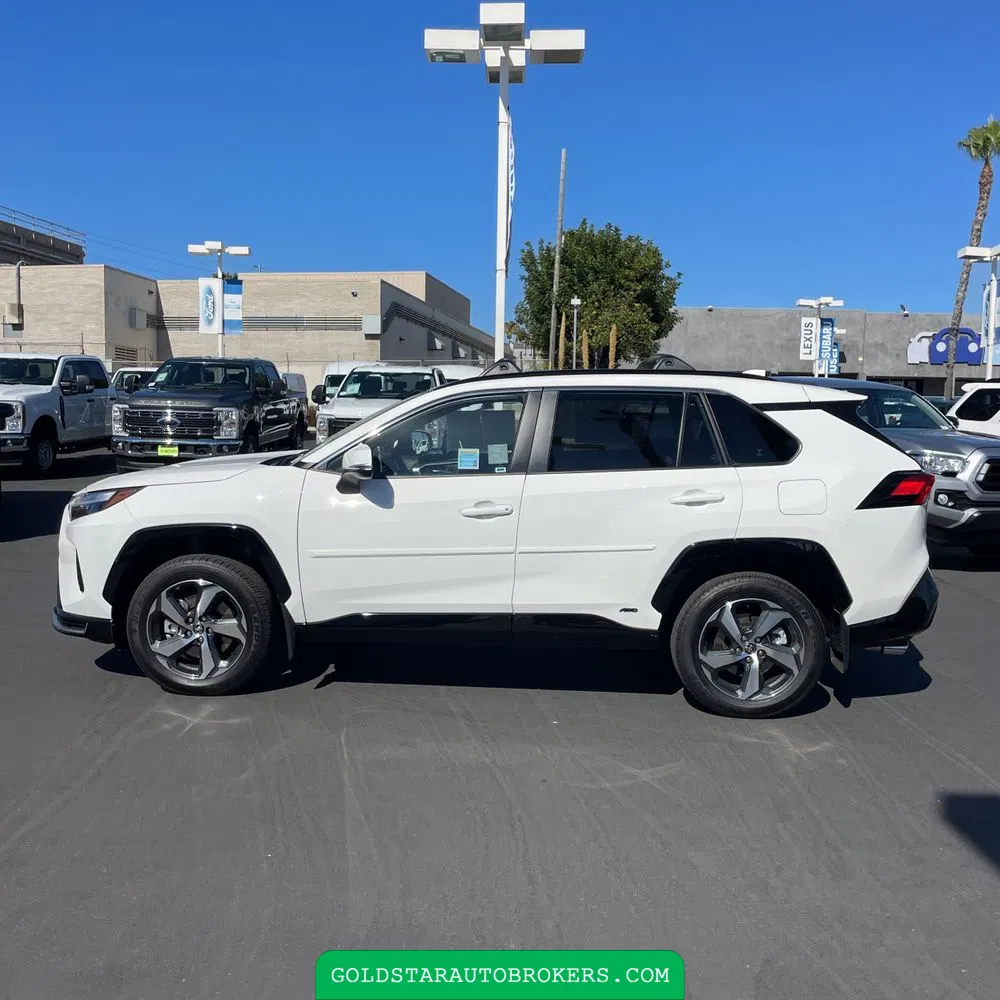 2025 Toyota RAV4 Plug-in Hybrid SE