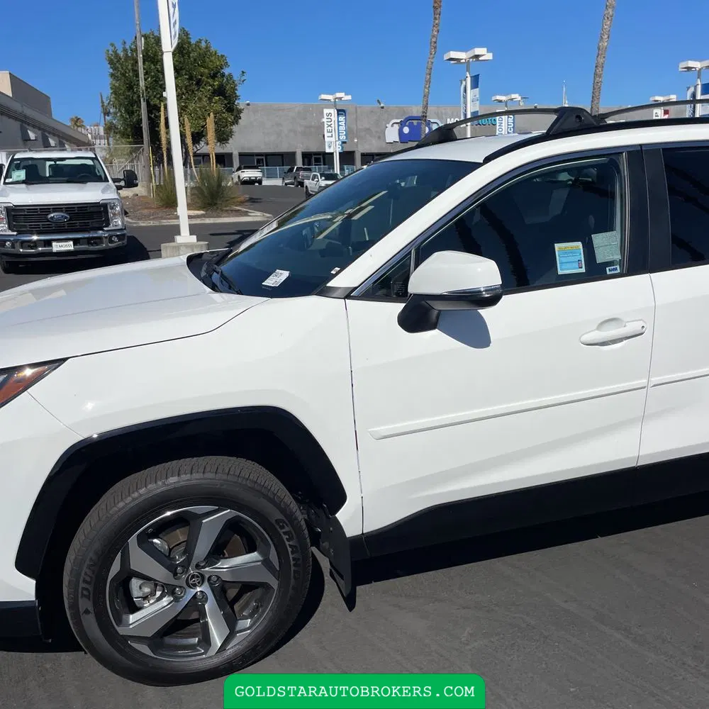 2025 Toyota RAV4 Plug-in Hybrid SE
