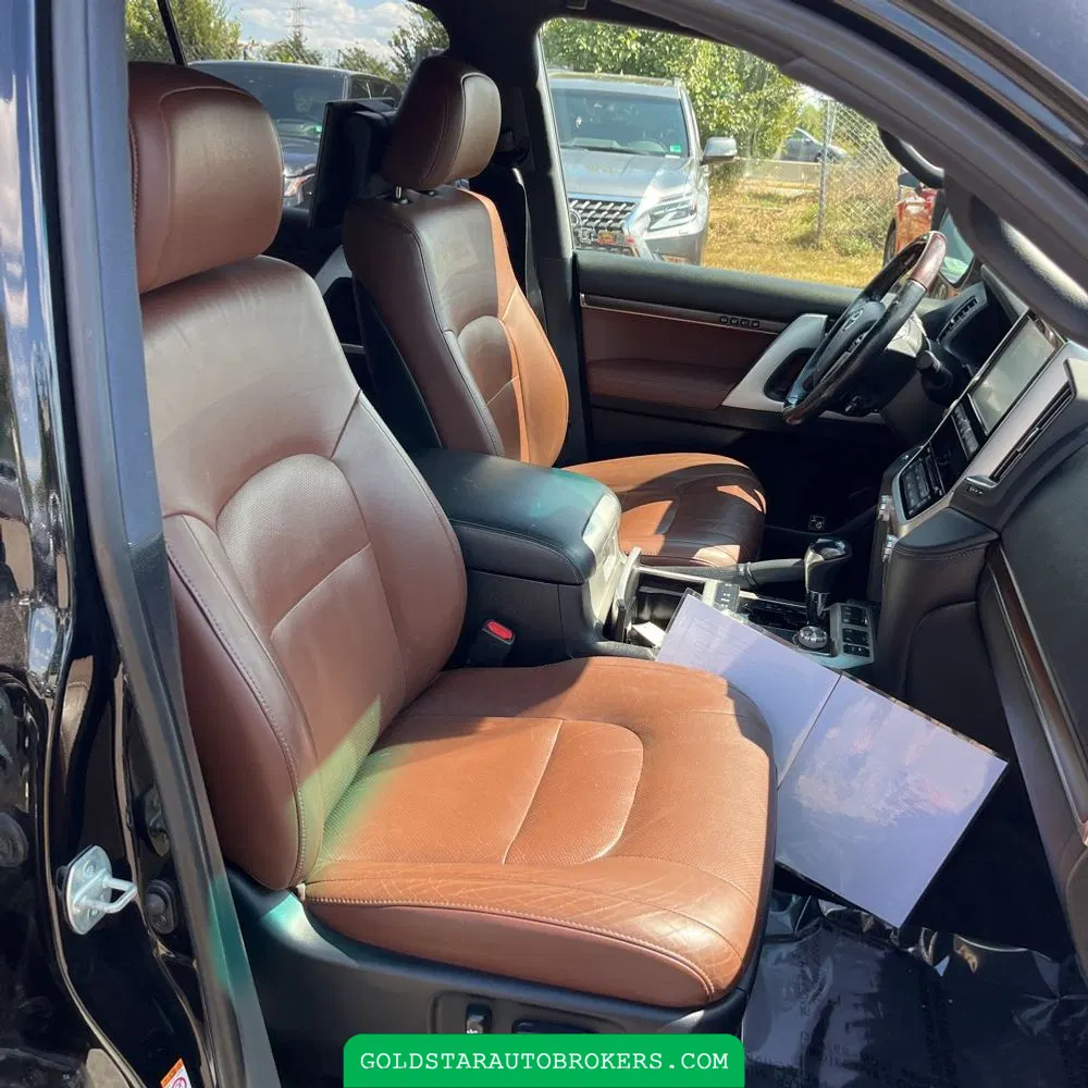 2017 Toyota Land Cruiser Base