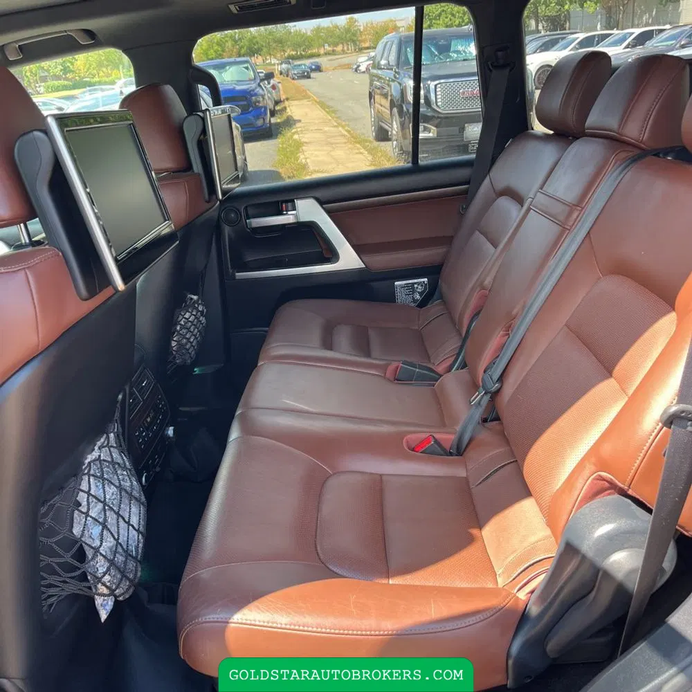 2017 Toyota Land Cruiser Base