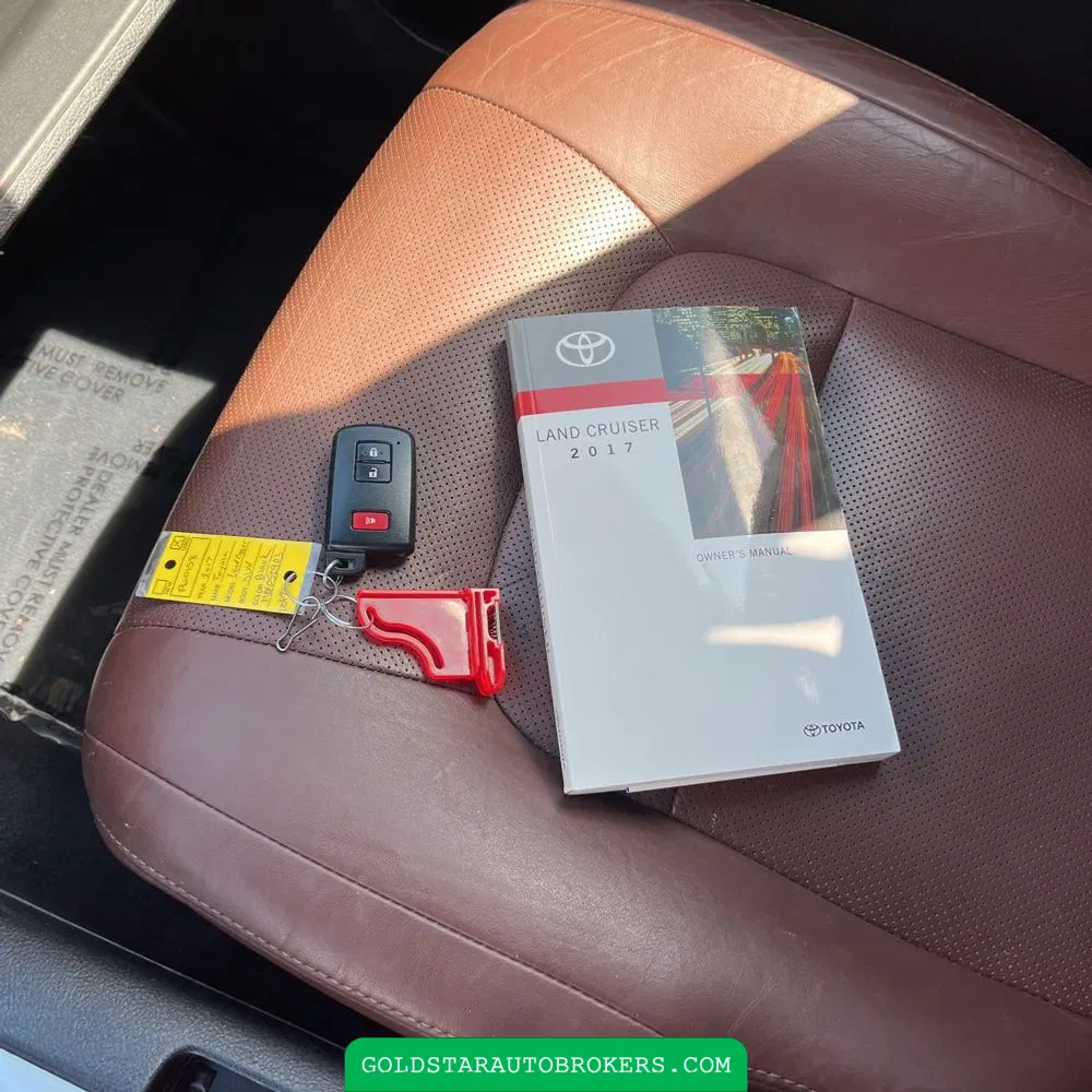 2017 Toyota Land Cruiser Base