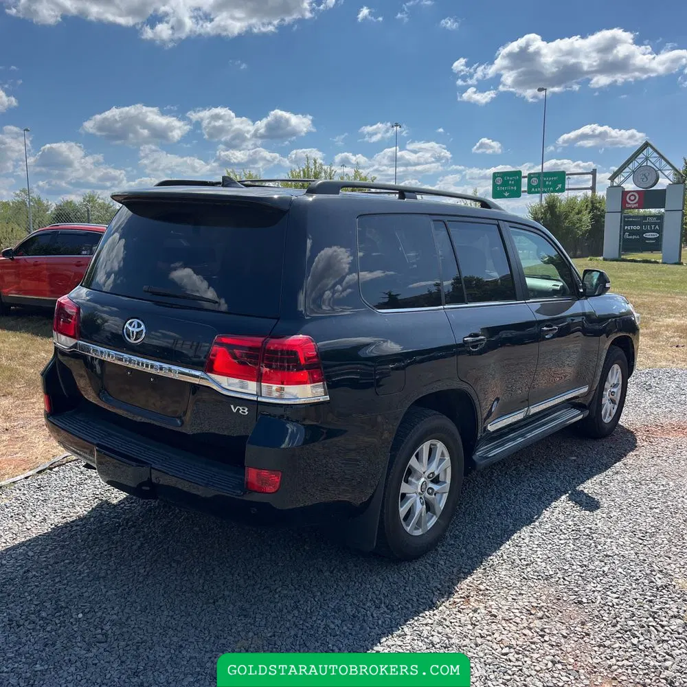 2017 Toyota Land Cruiser Base