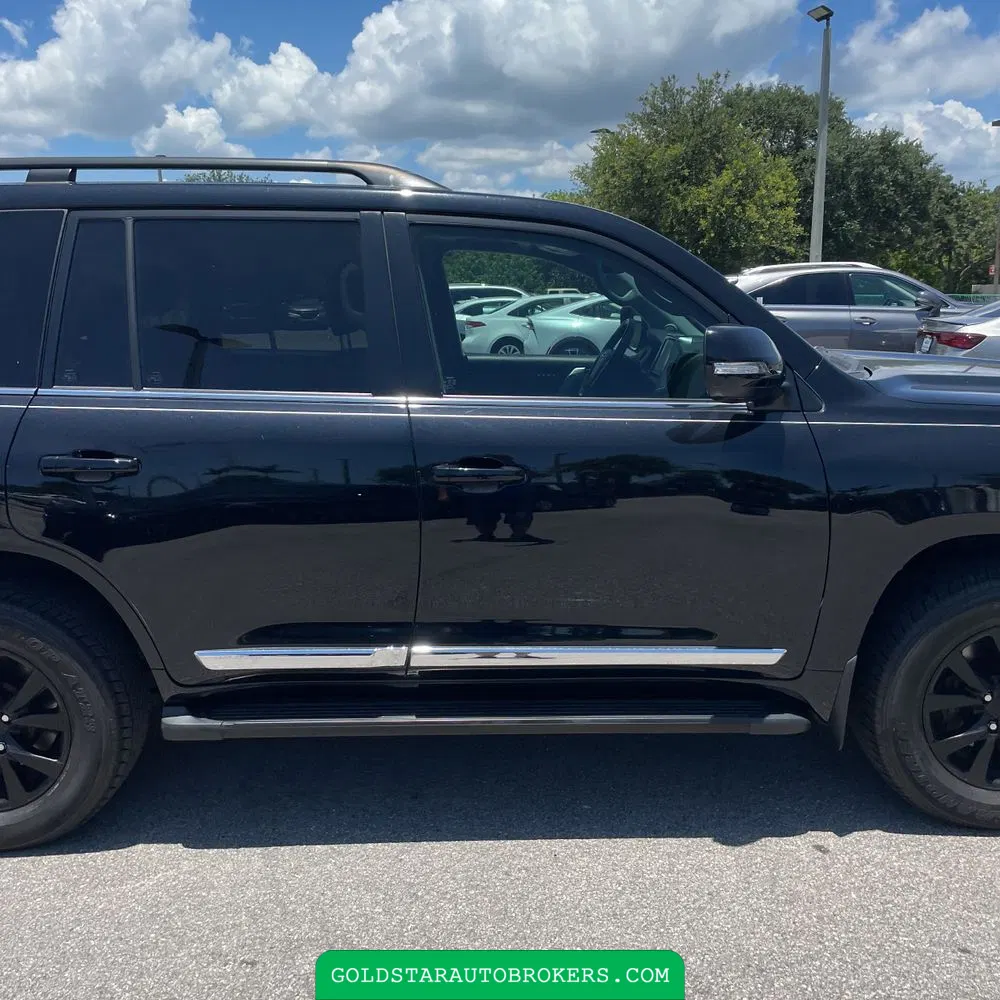 2018 Toyota Land Cruiser Base