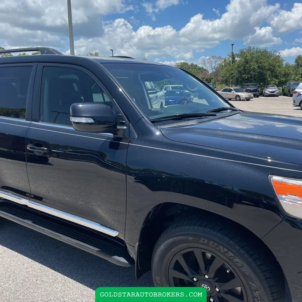 2018 Toyota Land Cruiser Base