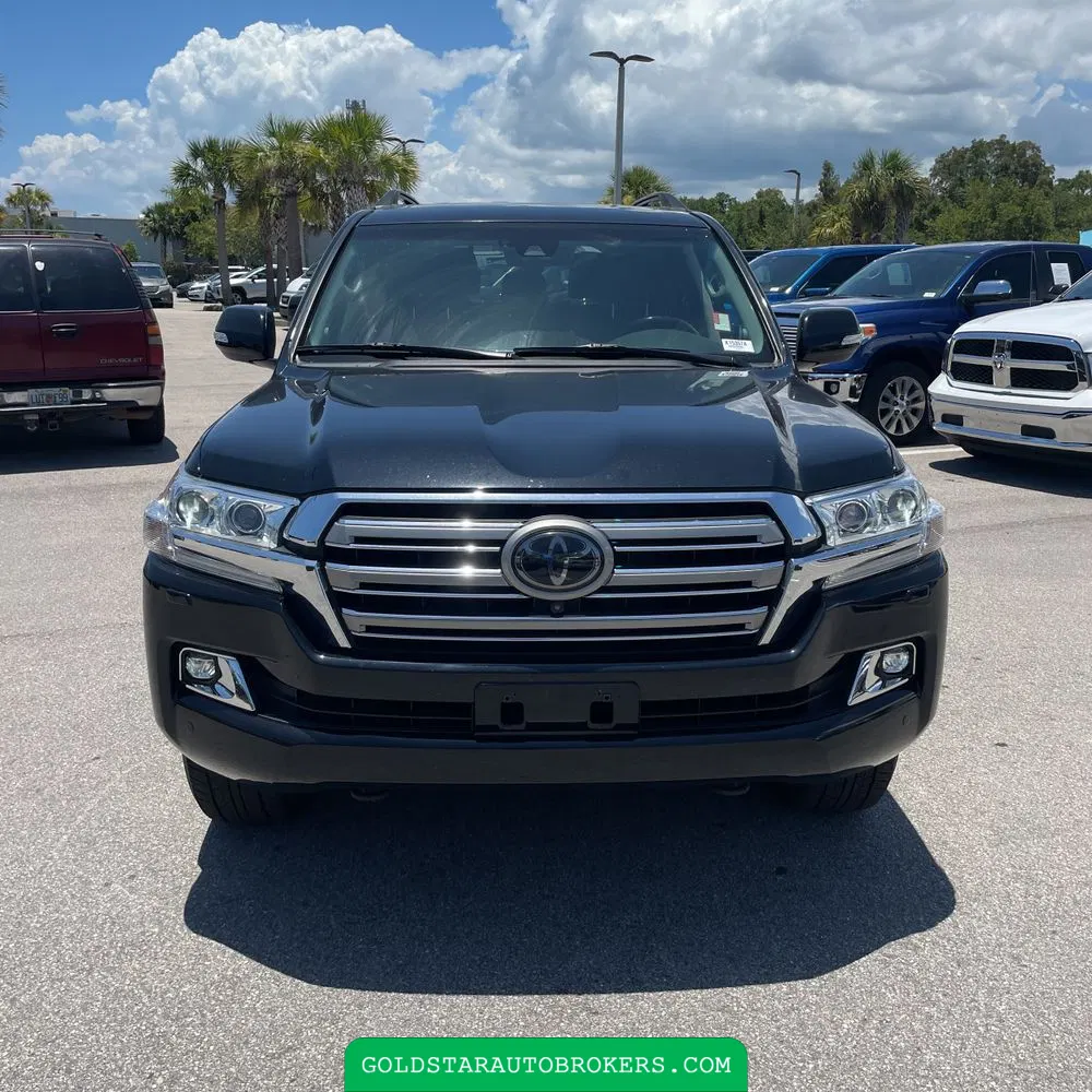2018 Toyota Land Cruiser Base