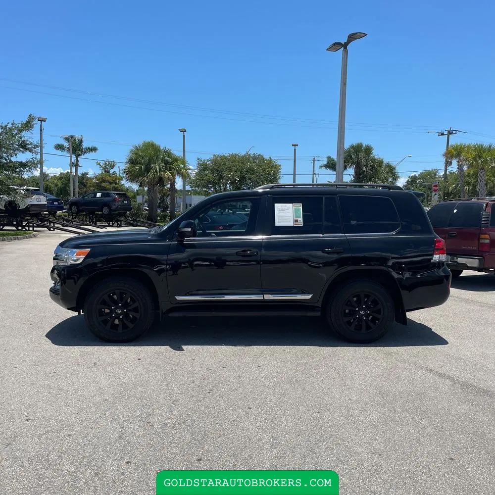 2018 Toyota Land Cruiser Base