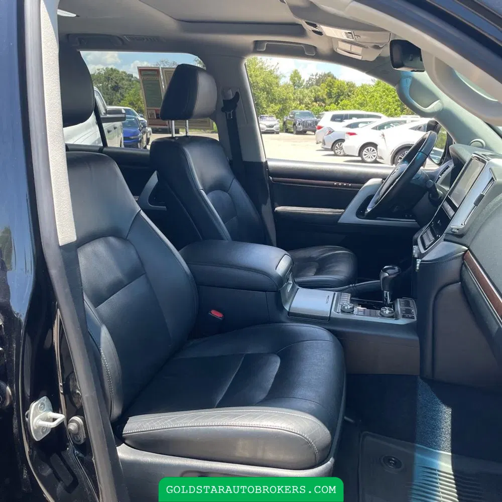 2018 Toyota Land Cruiser Base
