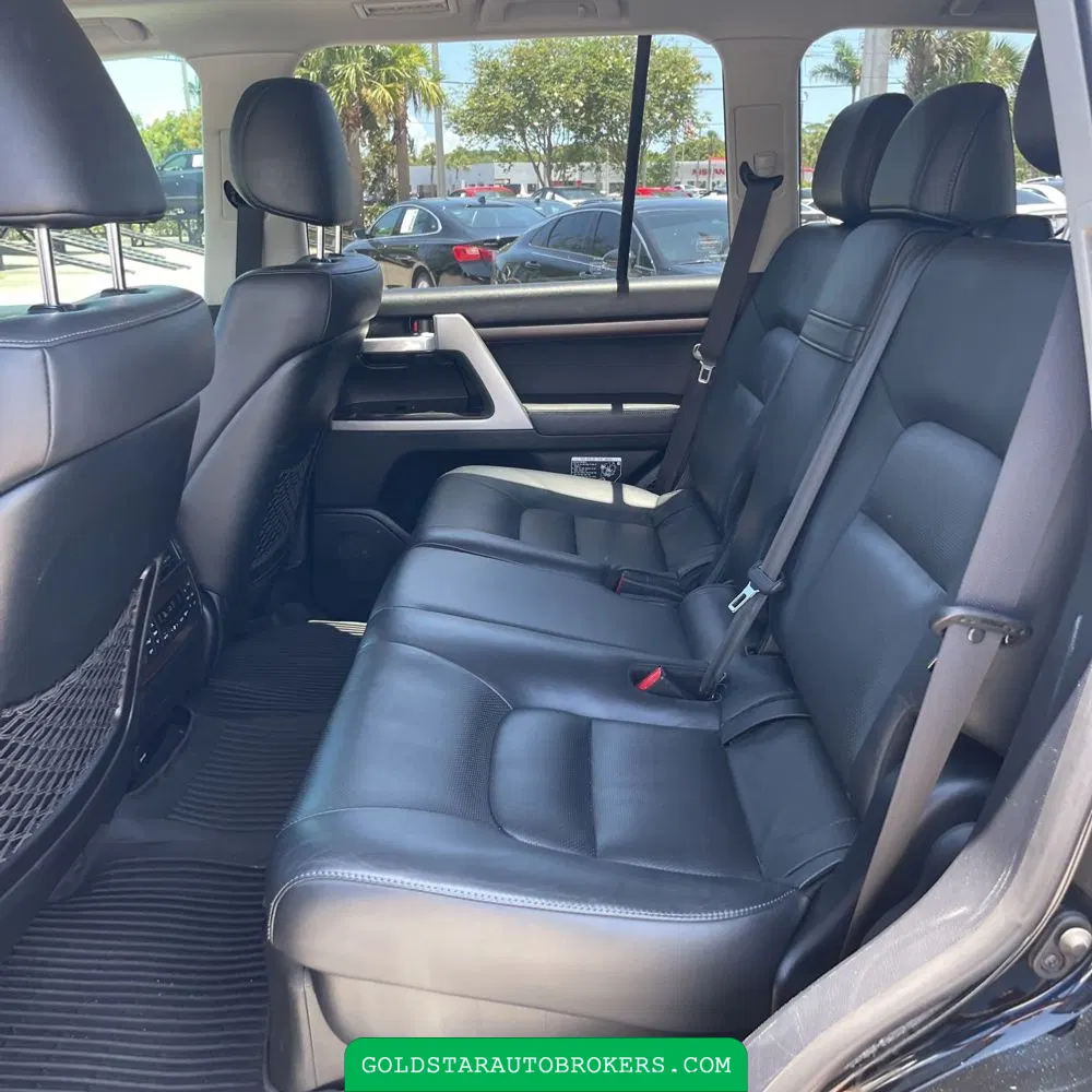 2018 Toyota Land Cruiser Base