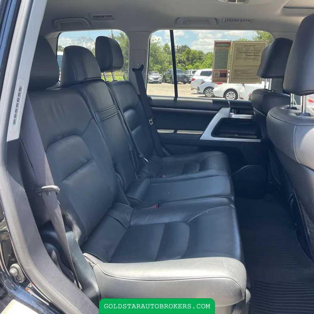 2018 Toyota Land Cruiser Base