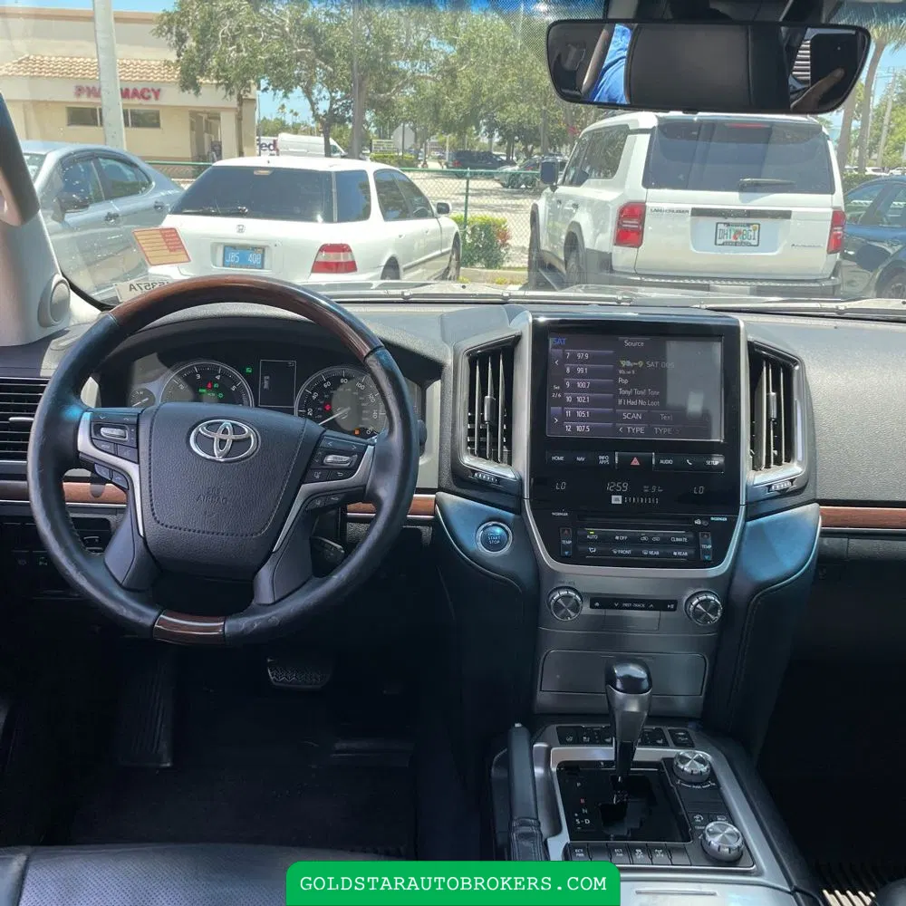 2018 Toyota Land Cruiser Base