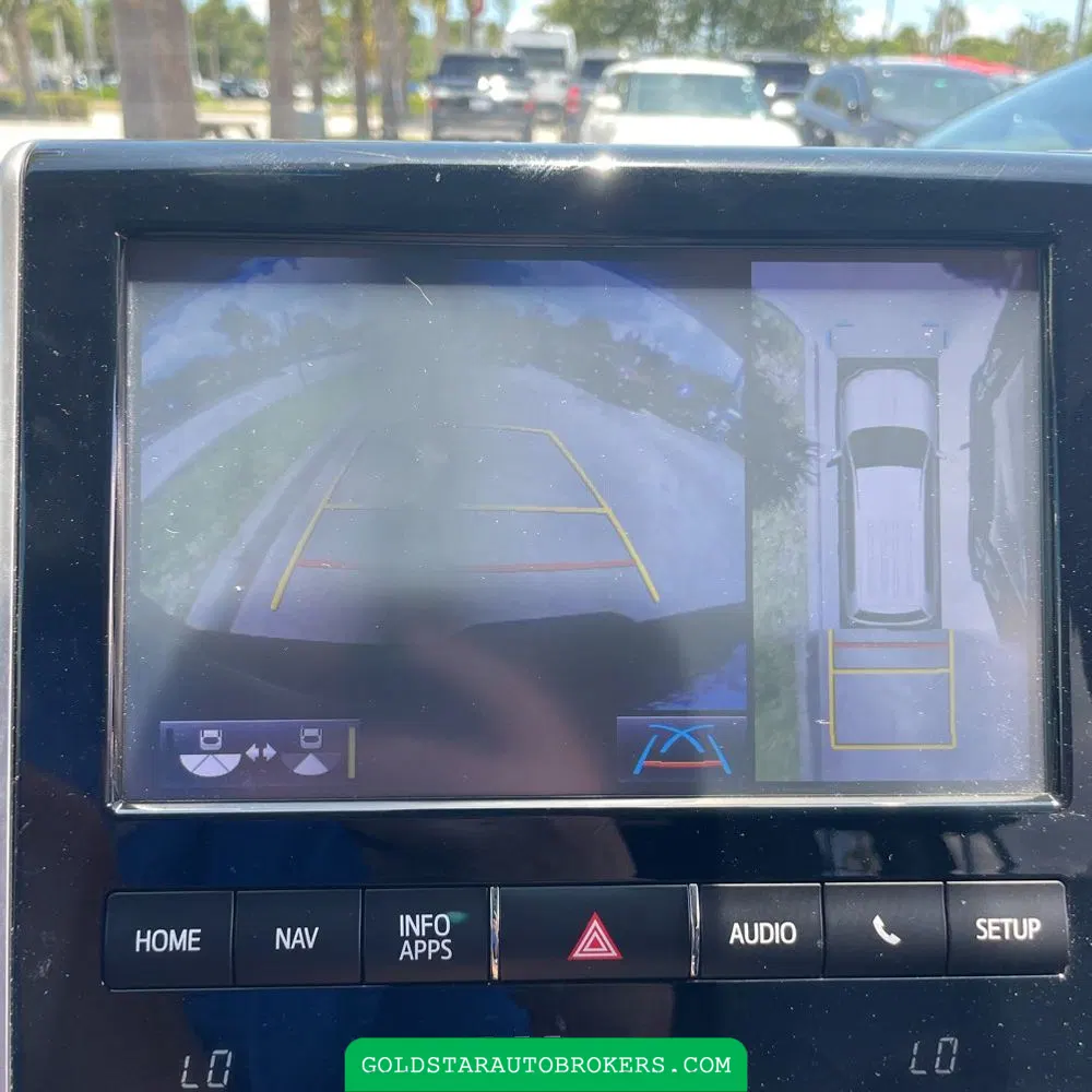 2018 Toyota Land Cruiser Base