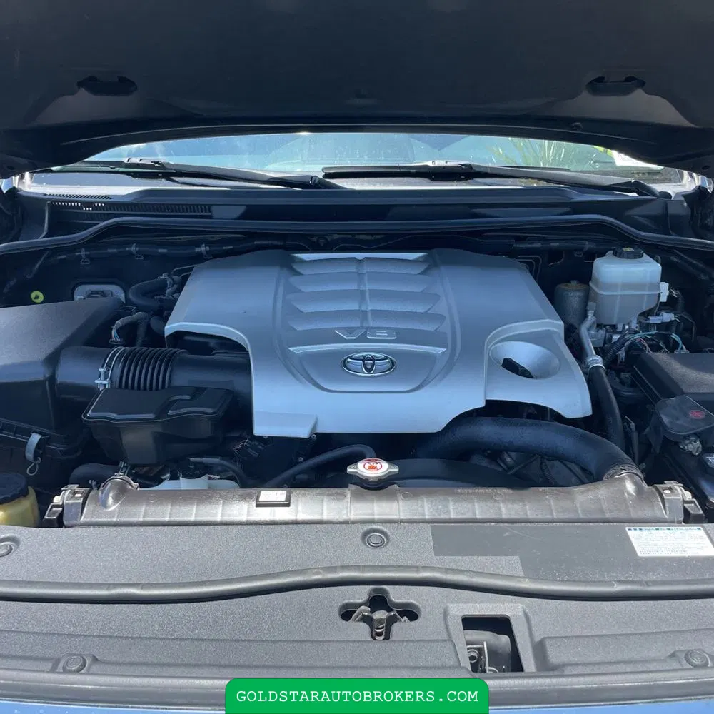 2018 Toyota Land Cruiser Base